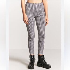 Forever 21 Black and White Houndstooth Skinny Pants